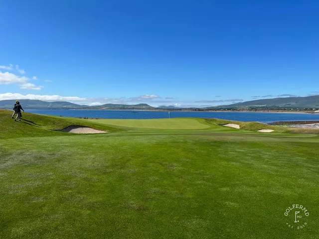 A fairway at Hogs Head bending through the dunes toward the bay.