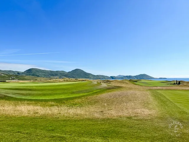 A fairway at Hogs Head winding through the dunes.