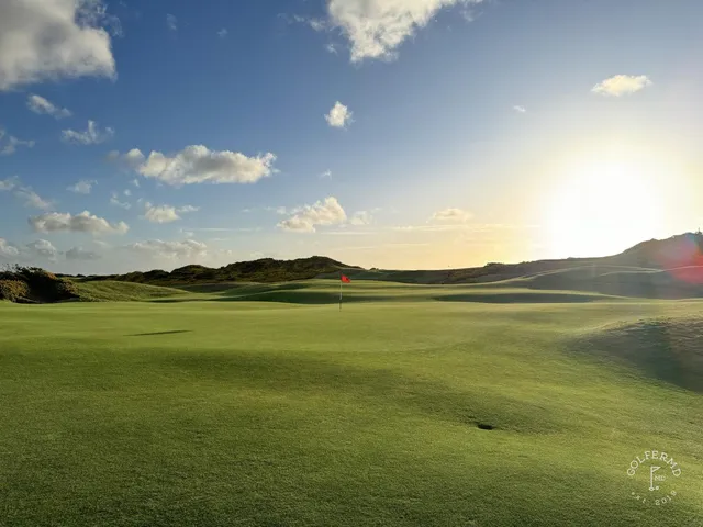 A fairway at Old Macdonald running along the bluff, with a bunker short of the green.