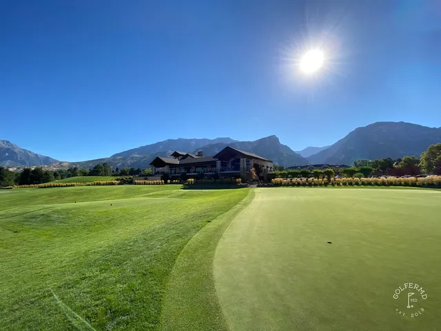 A fairway at Riverside Country Club running toward the mountains.
