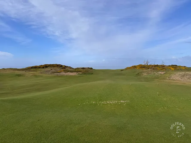 The cliffs and the ocean from a tee at Sheep Ranch.